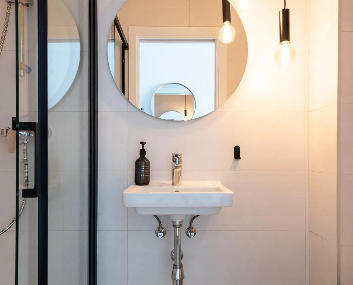 White Medano Apartment. New With Fast Wifi El Médano