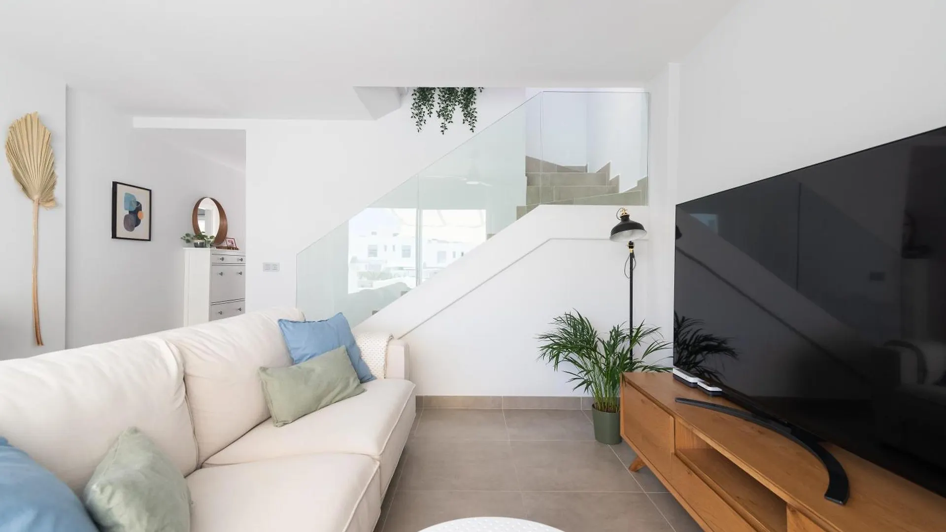 White Medano Apartment. New With Fast Wifi El Médano إسبانيا